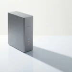 Oracle databaseserver met drie verticale LED-statuslampjes in blauw, amber en groen op witte ondergrond